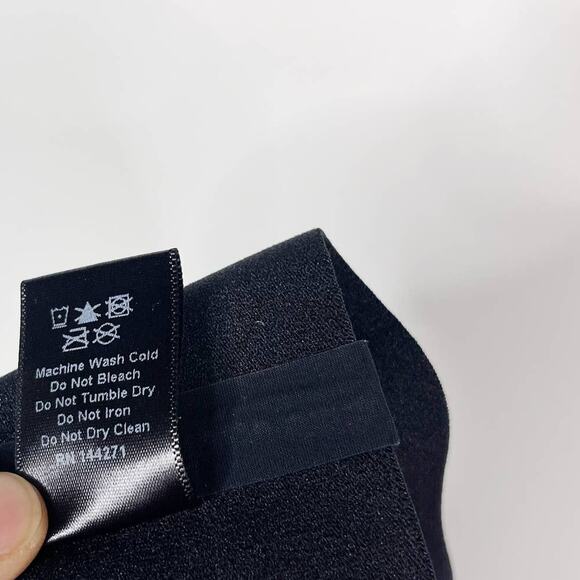 Ultracor Medium M Gray Black Camo Stars Knockout Leggings Patent Print Workout - Picture 9 of 10